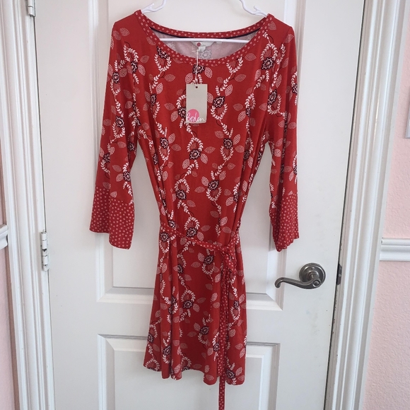 NWT Boden Amy Jersey Floral Shift Dress Red, Black & White - Picture 2 of 5